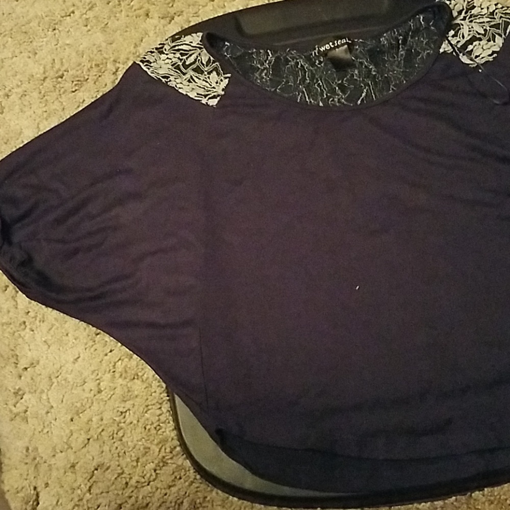 Sweater - Picture 4 of 5